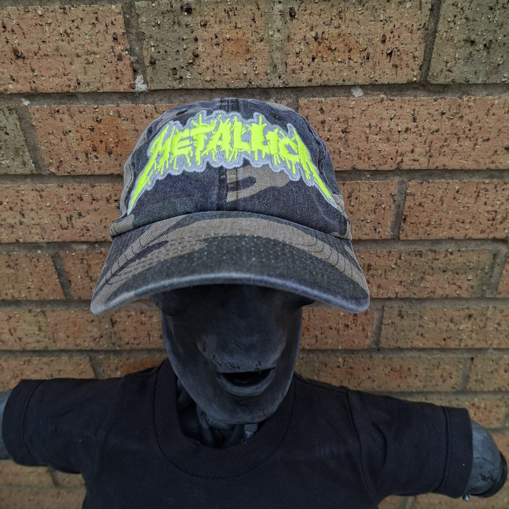 METALLICA - Splatter (Glow in the Dark) Logo - GREEN CAMO DAD CAP