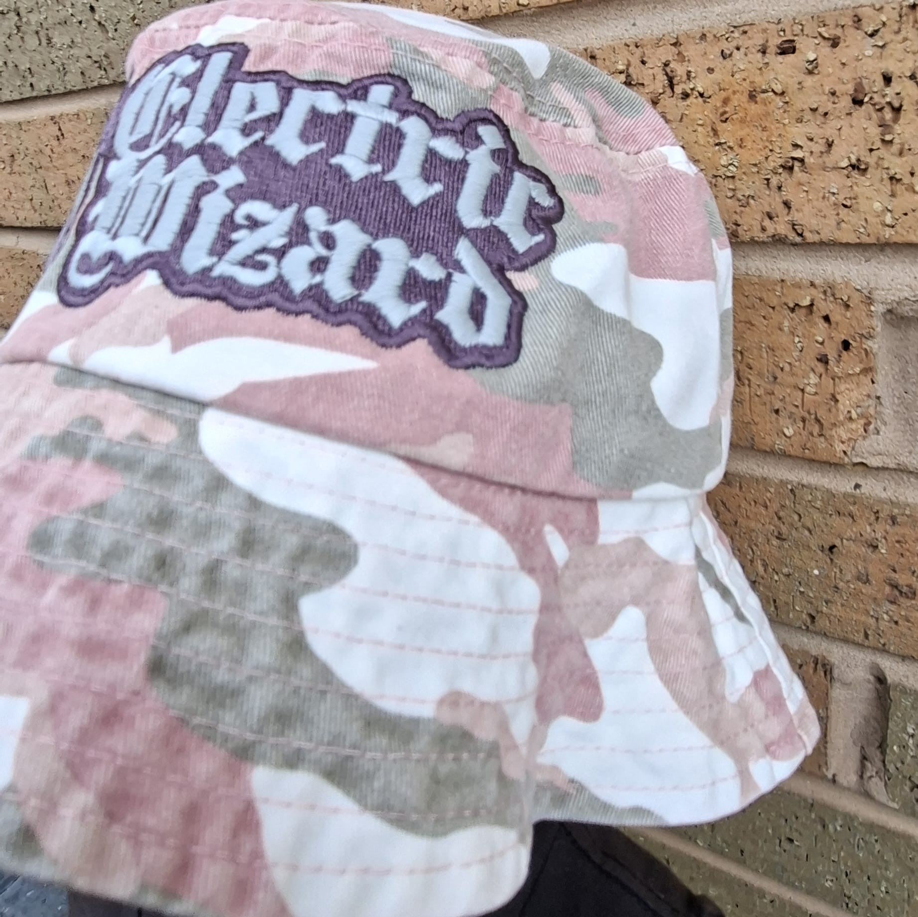 ELECTRIC WIZARD - (Glow in the Dark) Logo - PINK CAMO BUCKET HAT