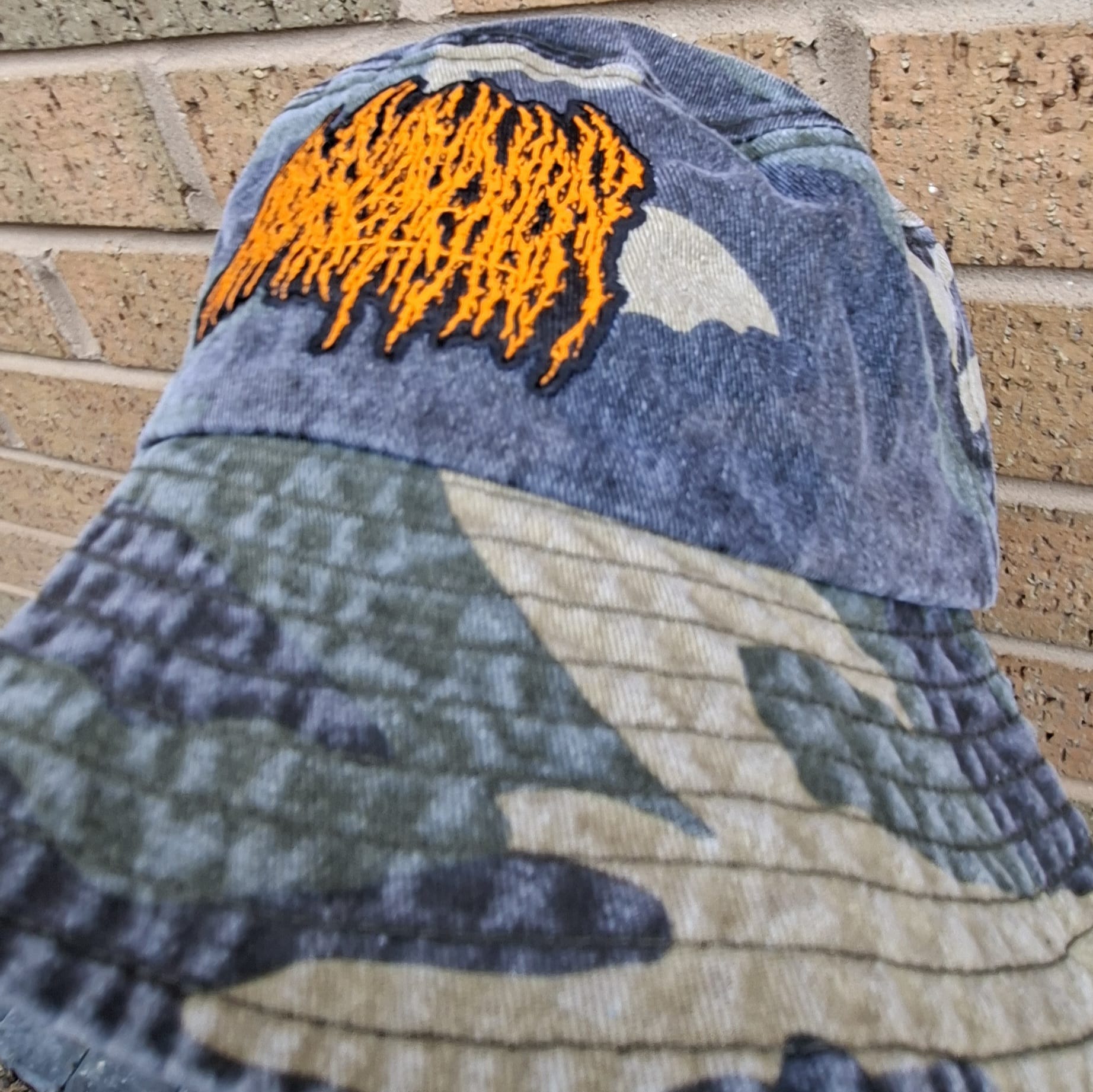 BLOOD INCANTATION - (Neon Orange) Logo - GREEN CAMO BUCKET HAT