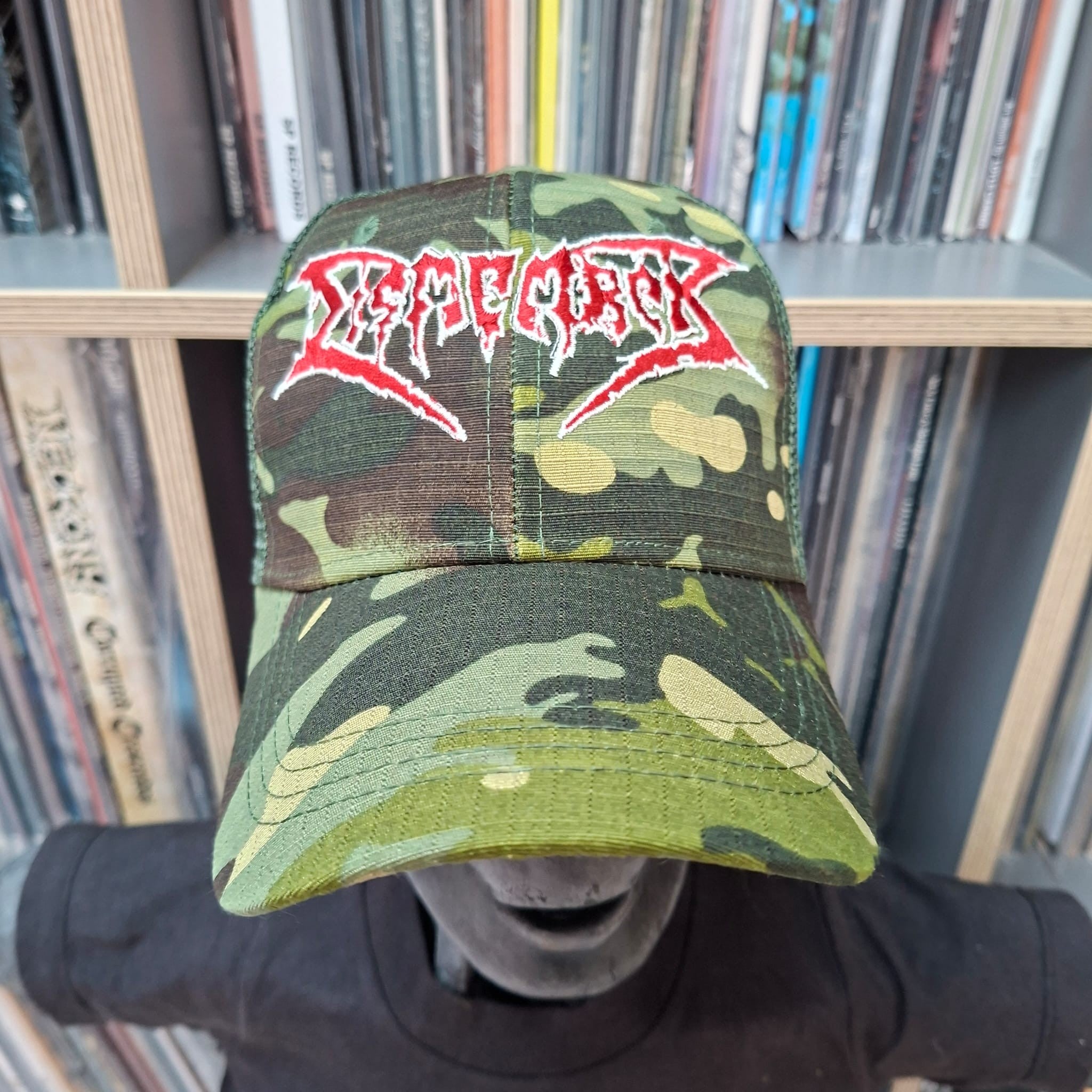 DISMEMBER - Logo - CAMO TRUCKER CAP