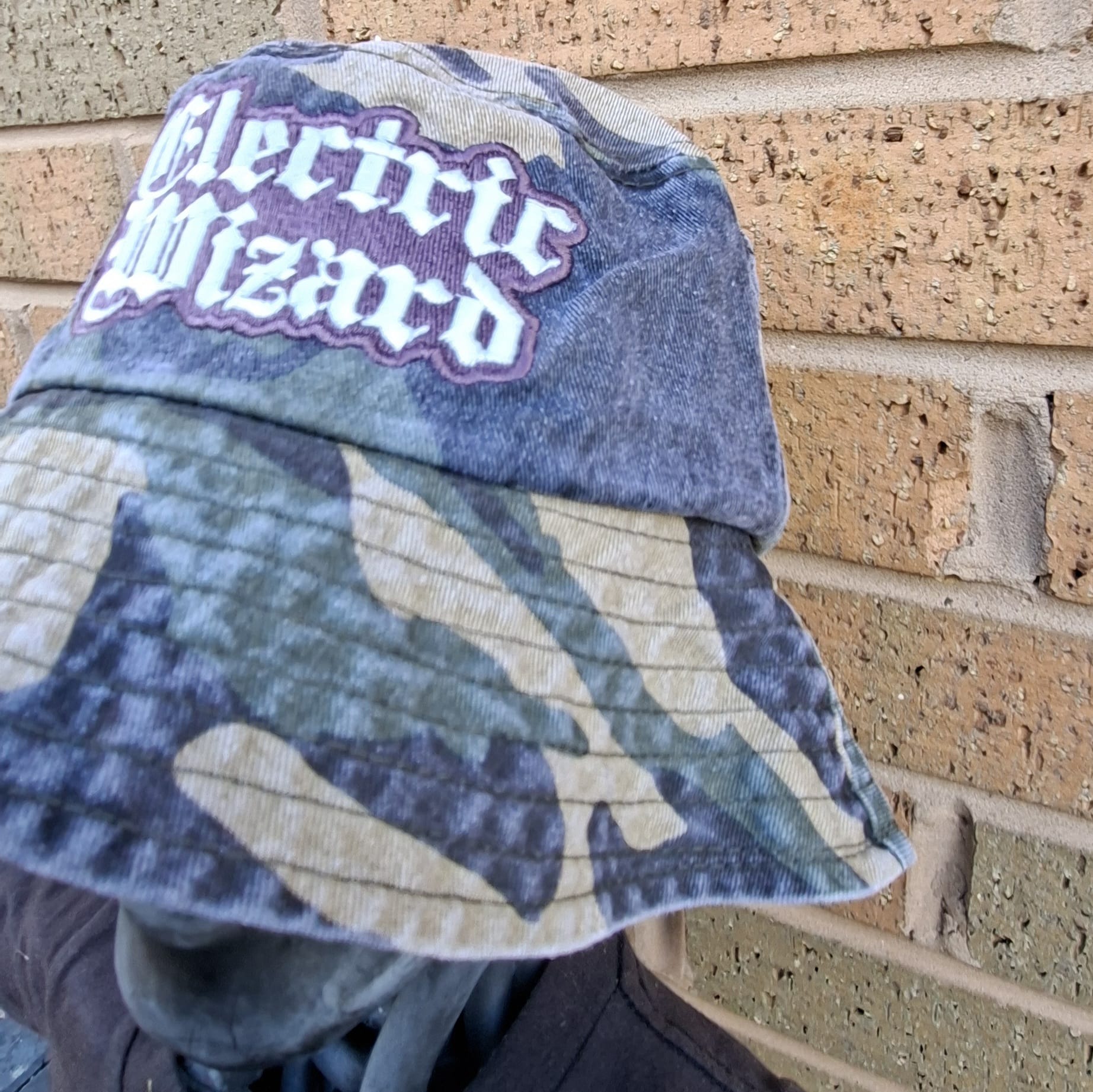ELECTRIC WIZARD - (Glow in the Dark) Logo - GREEN CAMO BUCKET HAT