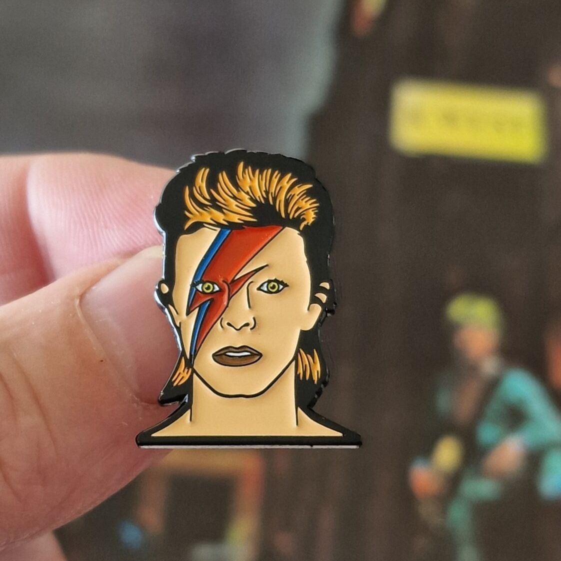 DAVID BOWIE Ziggy Stardust Enamel Pin (Small)
